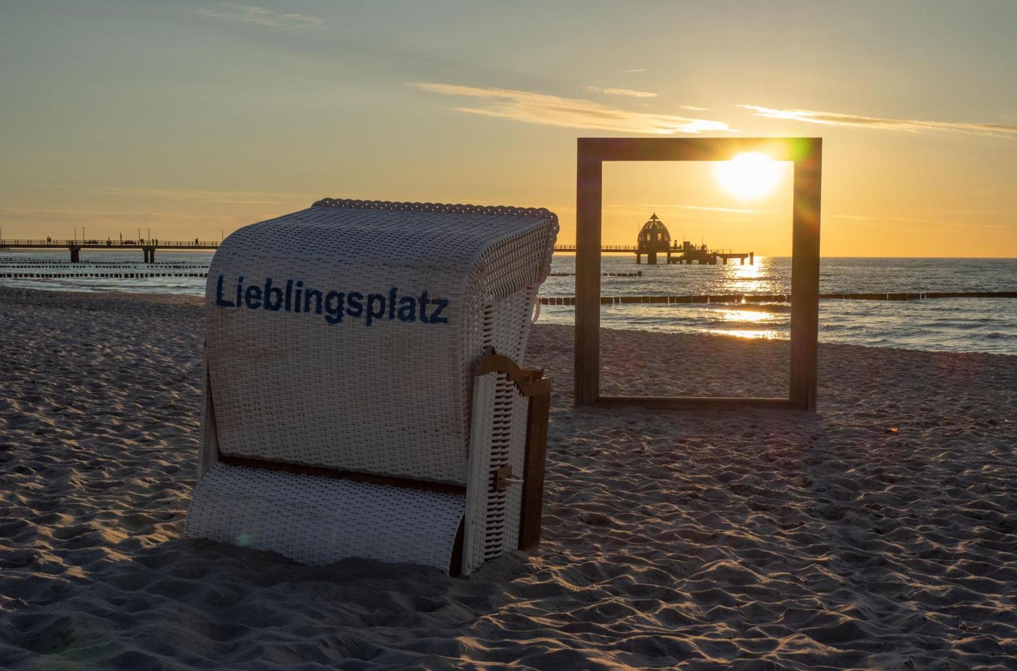 Krosse Krabbe An Der Seebruecke Zingst Zewnętrze zdjęcie